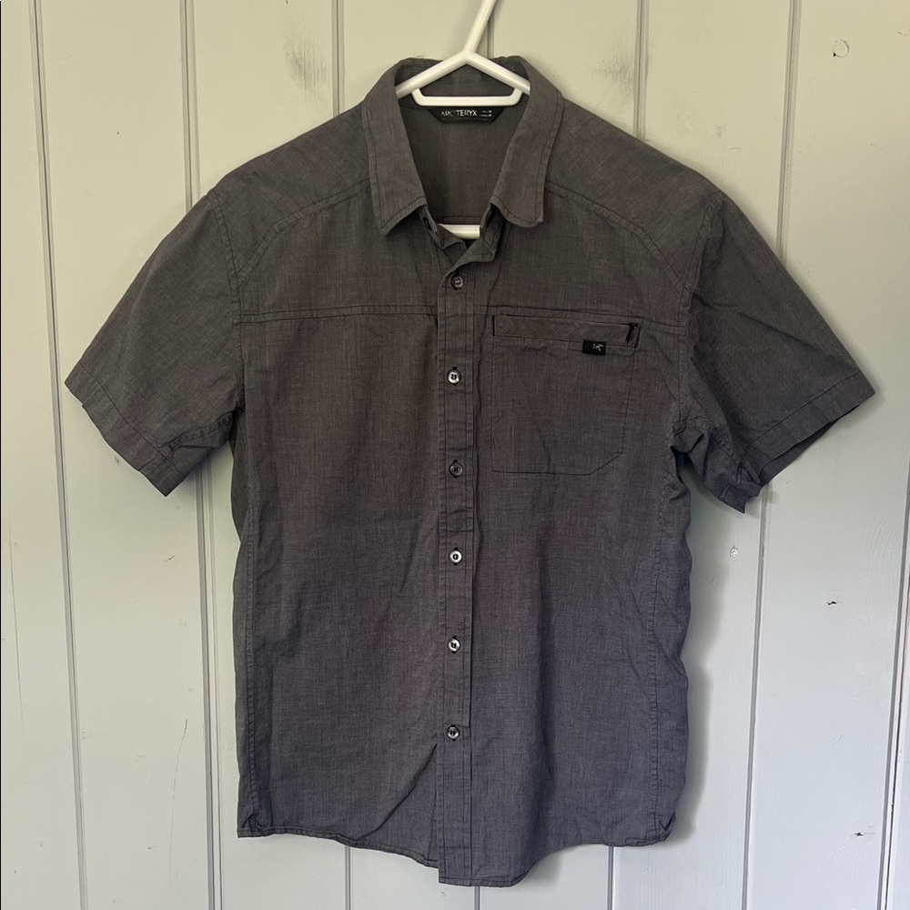Arc’teryx Frontera Button Up Shirt Short Sleeve Men’s Size Medium Grey Heather